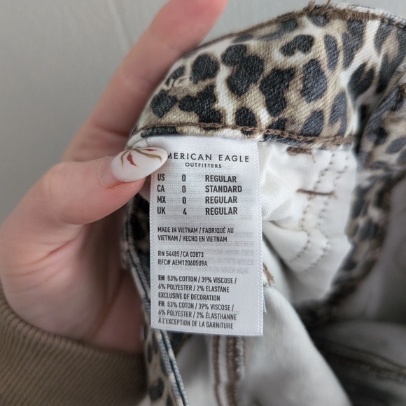 American Eagle Cheetah Hi Rise Jeggings - Picture 9 of 9